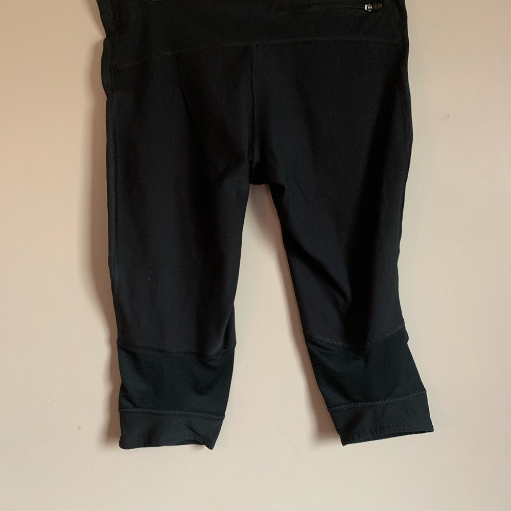 Nike running Size medium carpi pants Black Crop - Picture 2 of 8